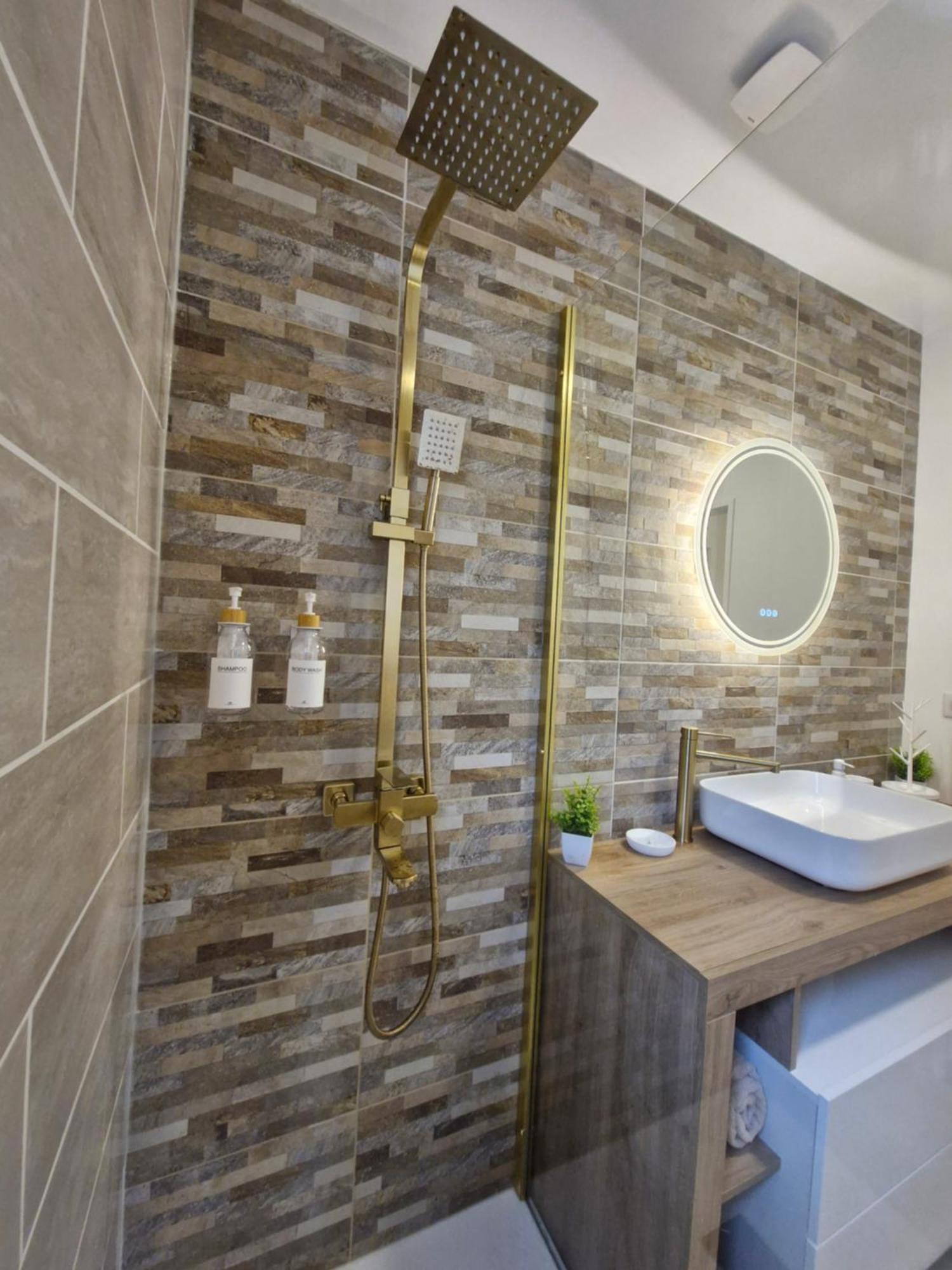 Chill House - Maison 2 Chambres - Option Jacuzzi Chevannes  Exterior foto