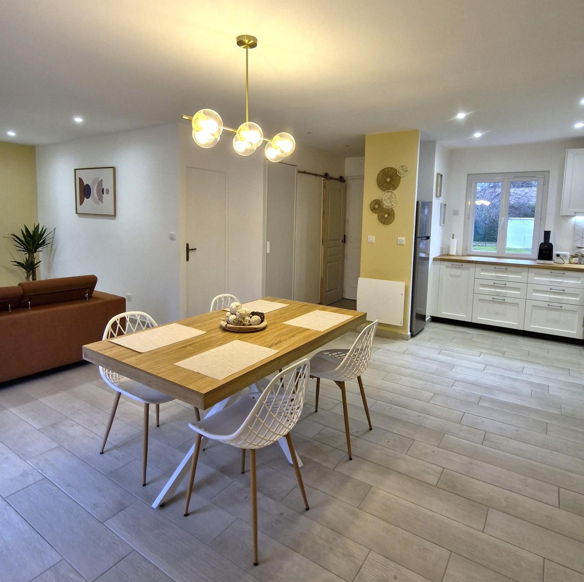 Chill House - Maison 2 Chambres - Option Jacuzzi Chevannes  Exterior foto